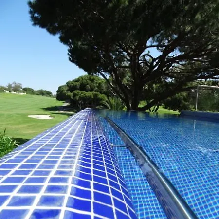 Nyaraló Com 3 Quartos E Piscina