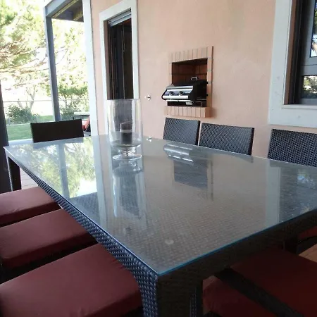 Com 3 Quartos E Piscina